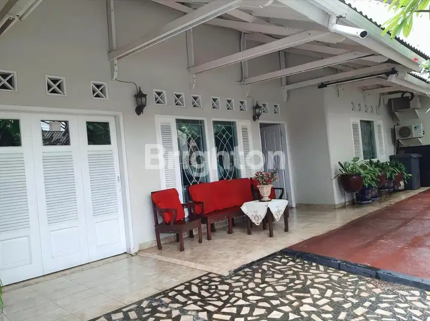 Rumah 2 Lantai Luas & Nyaman di Tebet Barat Dekat Tol dan Mall