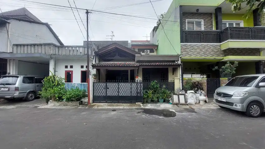 Rumah Lokasi Strategis Di Pusat Kota Komplek Pelni Bekasi Jaya Indah