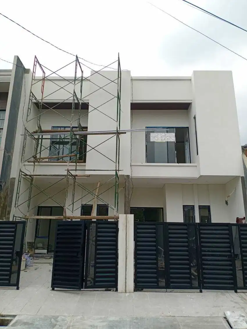 JUAL RUMAH VILLA KALIJUDAN INDAH BARU GRESS 2 LANTAI MINIMALIS SHM