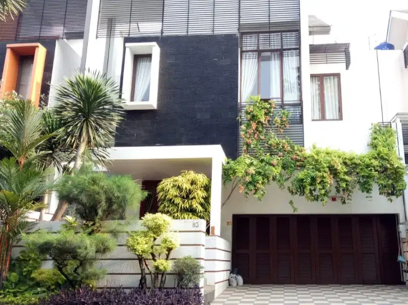 Rumah Cantik LT 210 Meter di Cluster Billymoon Pondok Kelapa
