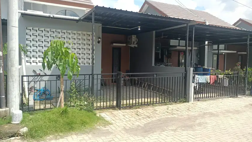 DIKONTRAKAN RUMAH+PERABOT DI DRIYOREJO
