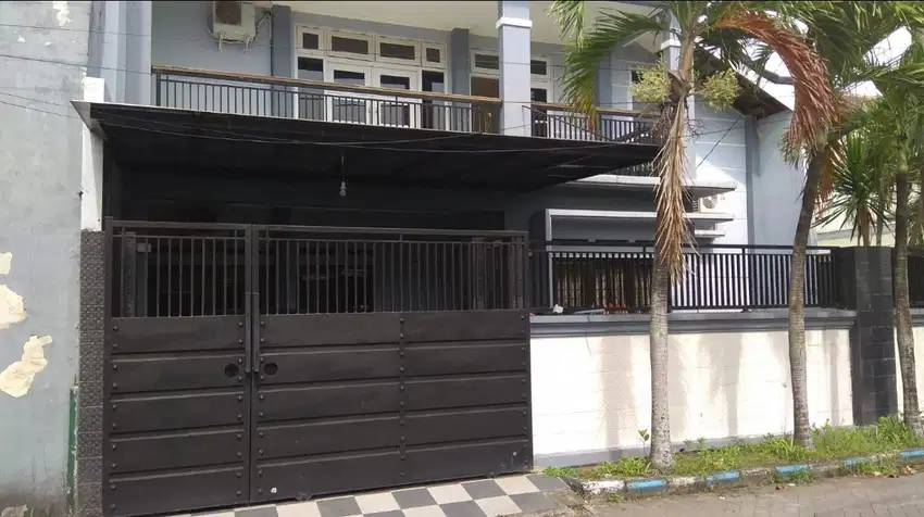 Rumah murah 2 Lantai Griya Kebraon dekat Wiyung karang Pilang