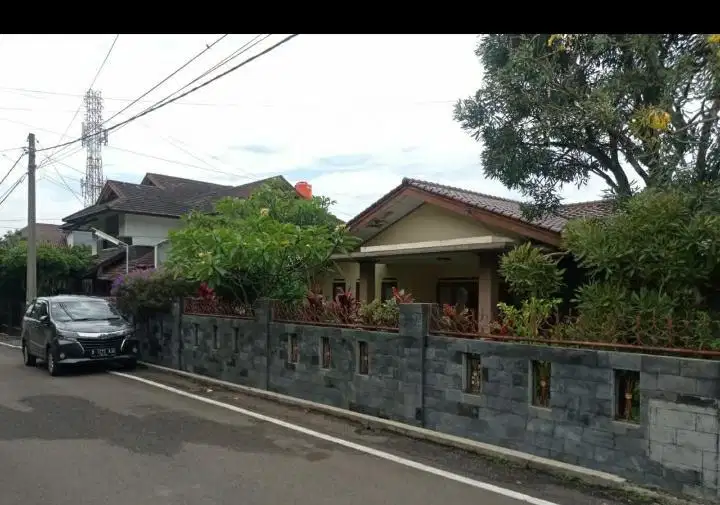 TURUN HARGA RUMAH LUAS LOKASI DI CIGADUNG DAGO BANDUNG
