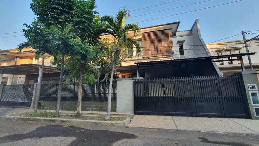 Rumah Daerah ELITE Lingkungan Tenang Satelit Indah Surabaya Barat