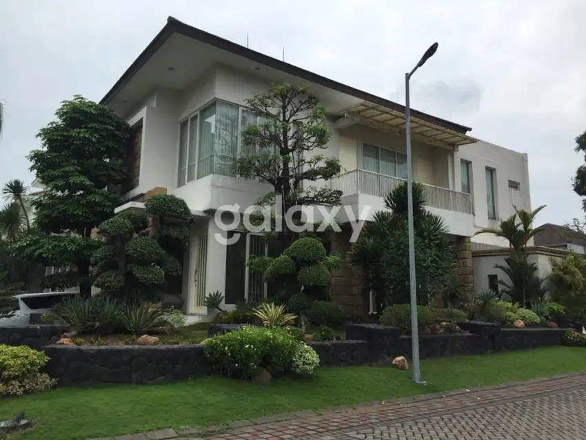 RUMAH MEWAH RAFLES CITRALAND SURABAYA BARAT DENGAN PRIVATE POLL HOOK