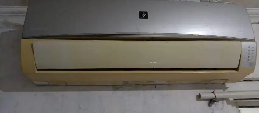 Di jual AC sharp