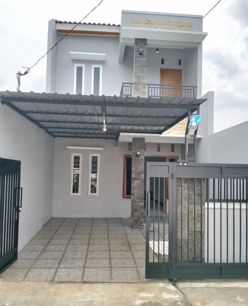 Rumah minimalis 2 Lantai dekat RS Brayat Surakarta
