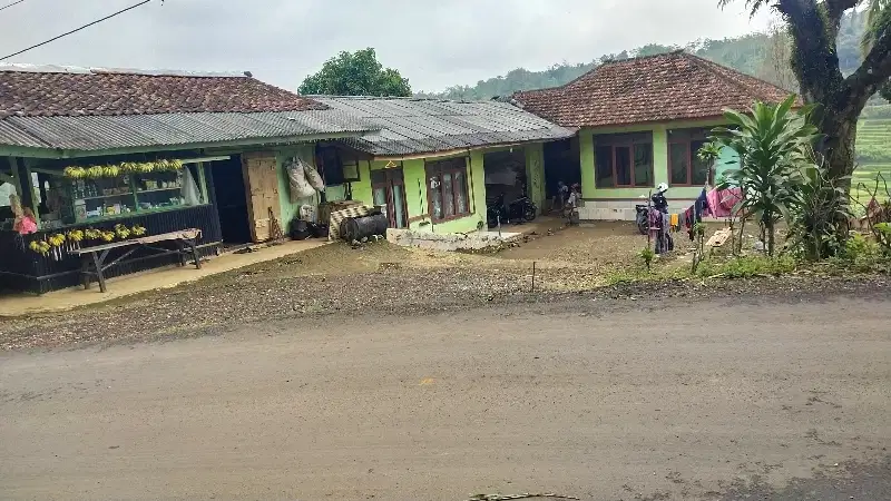 Rumah 2 + Warung, Lt. 600 m, Darangdan, Purwakarta..