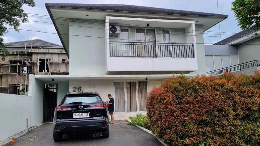 DIJUAL RUMAH 2LT BAGUS MEDI 2 DEKET AEONMALL BISA NEGO SENTUL SSR490