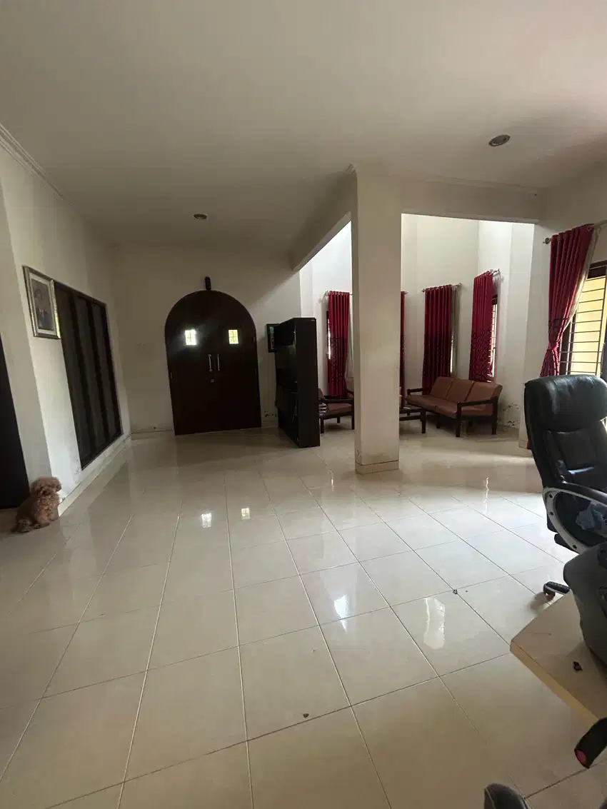 RUMAH MEWAH HOOK 2 LANTAI DALAM PERUMAHAN ELITE CASA GRANDE MAGUWOHARJ