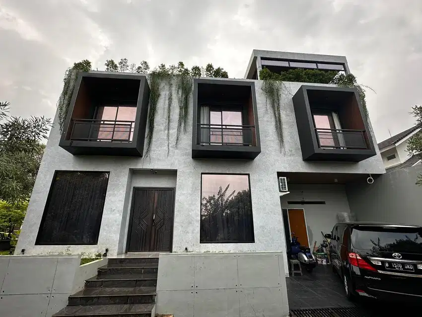DIJUAL RUMAH BAGUS MODERN TROPICAL