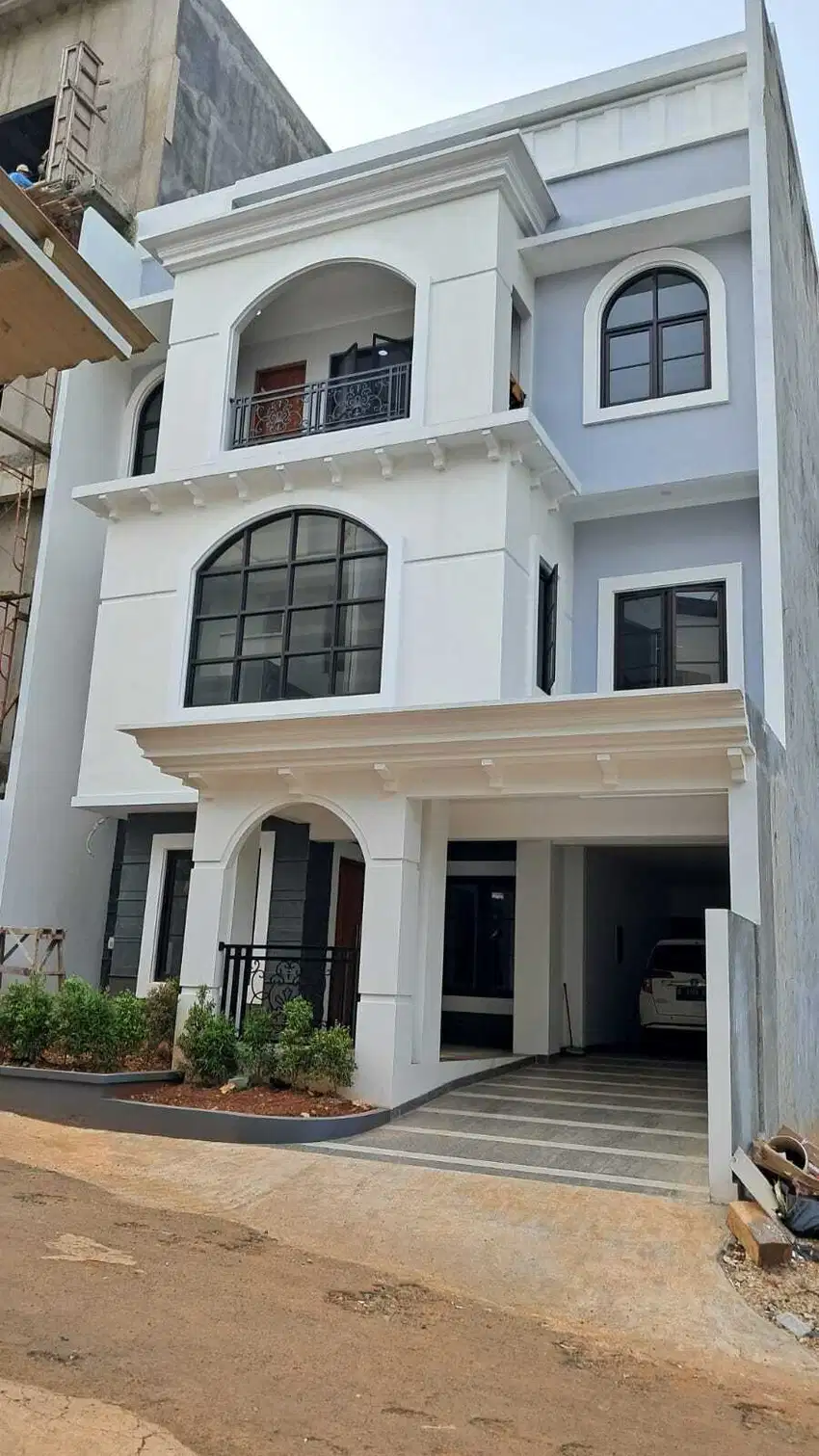 RUMAH DIJUAL DI KEMANG AREA PRIVATE POOL RUMAH BARU SIAP HUNI