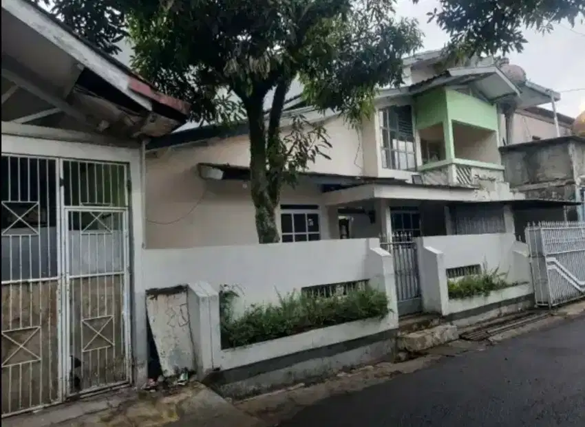 Rumah Murah Hitung Tanah Lokasi Strategis Dekat Griya Antapani.