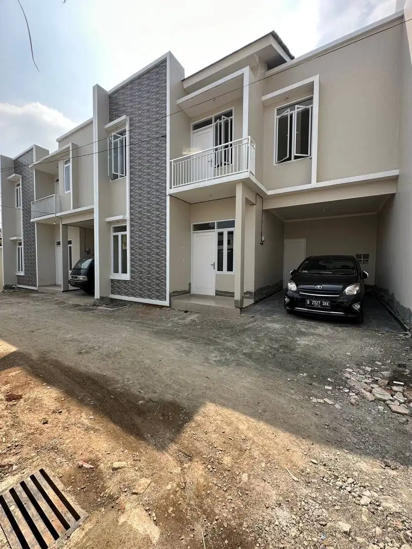 AKSES 2 MOBIL, RUMAH BATU AMPAR BARU KRAMATJATI JAKTIM JAKARTA TIMUR