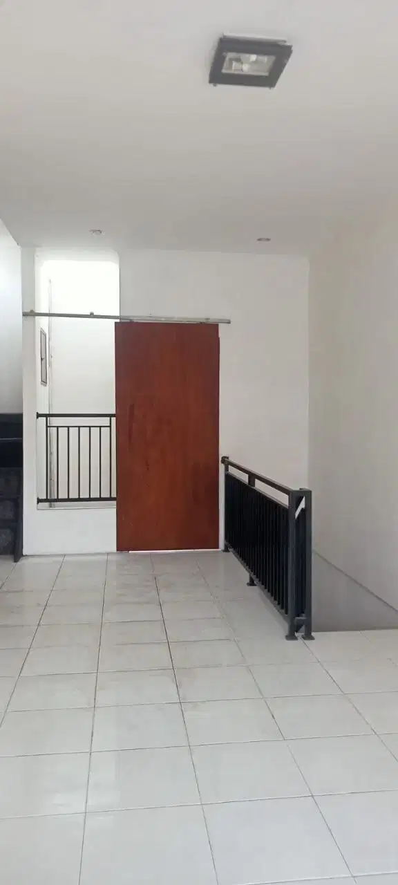 Rumah CANTIK 2 LANTAI SIAP HUNI Strategis di Bintaro Pondok Aren