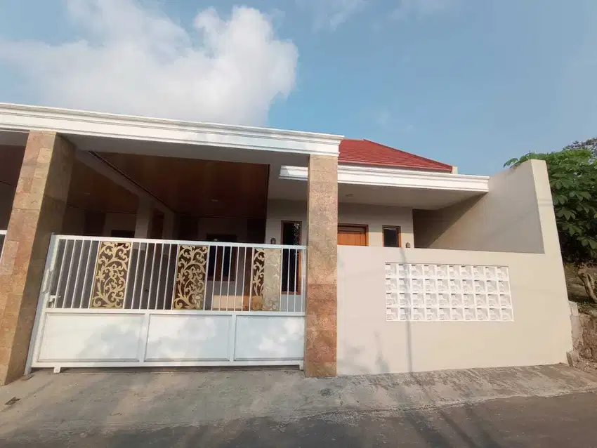 DIJUAL RUMAH MODERN DEKAT JALAN BESAR, DEKAT KAMPUS UII