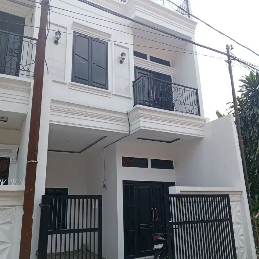 Rumah Dekat Stasiun Lenteng Agung, Jagakarsa Jaksel Jakarta Selatan