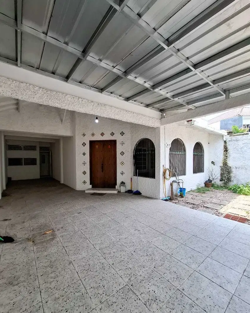 Rumah asri di Lebak bulus