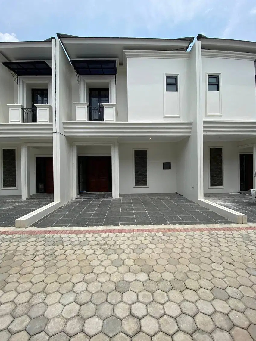 Rumah mewah siap huni dekat stasiun depok lama⁹