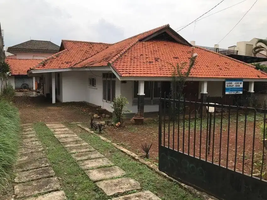 Rumah + Tanah Luas Lokasi Strategis di Kebon Nanas Selatan – JakTim