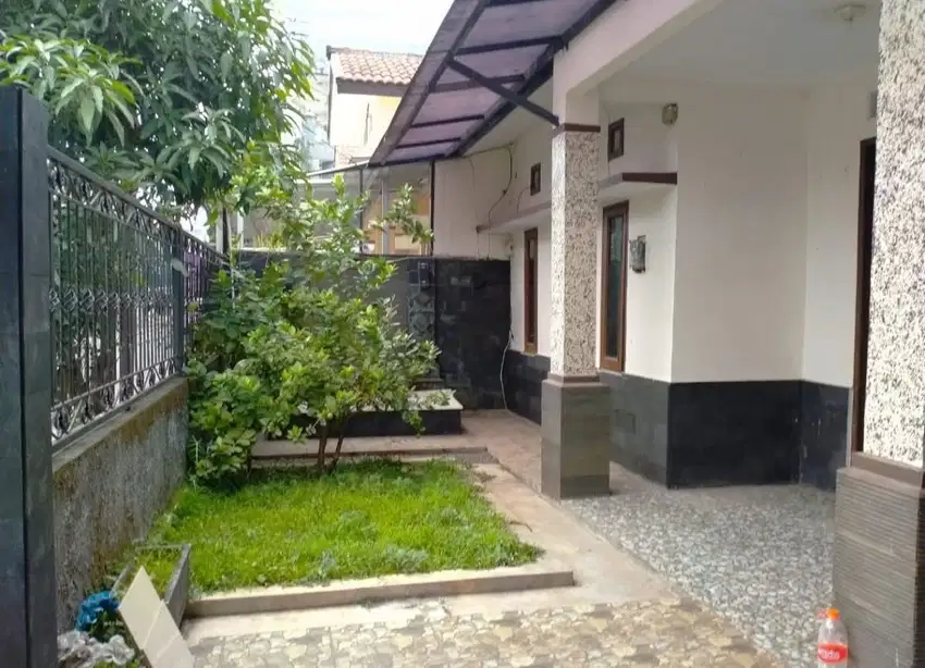 Rumah Minimalis Terawat Nyaman di Taman Kopo Indah TKI 3