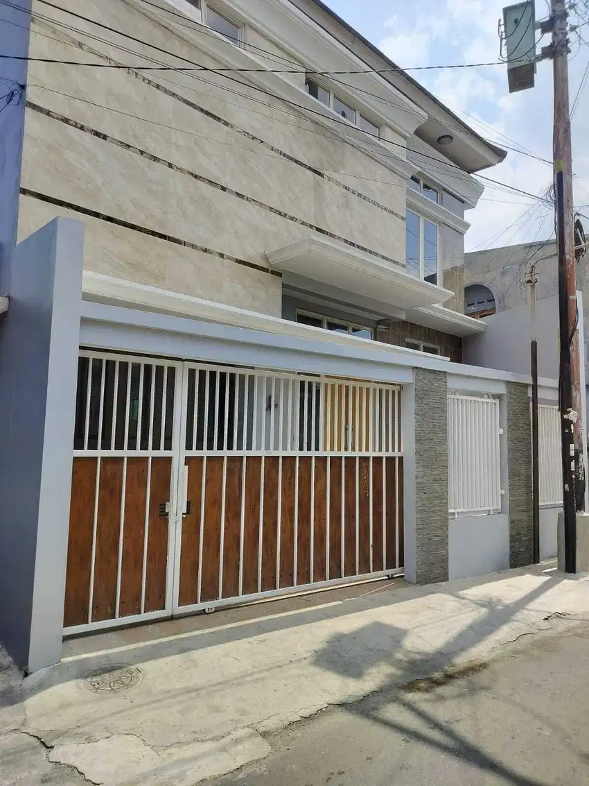Rumah Bagus 2Lt Siap Huni Mangkubumen Solokota