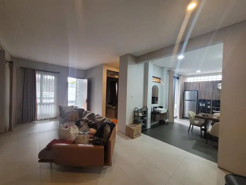 Rumah Minimalis Modern di Setraduta Setra Duta