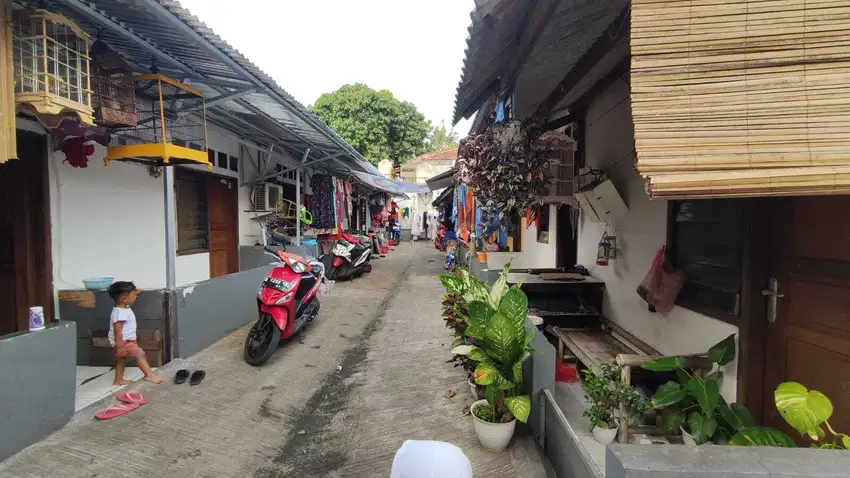Dijual Rumah tinggal berikut 18 kontrakan di Ciputat tangerang selatan