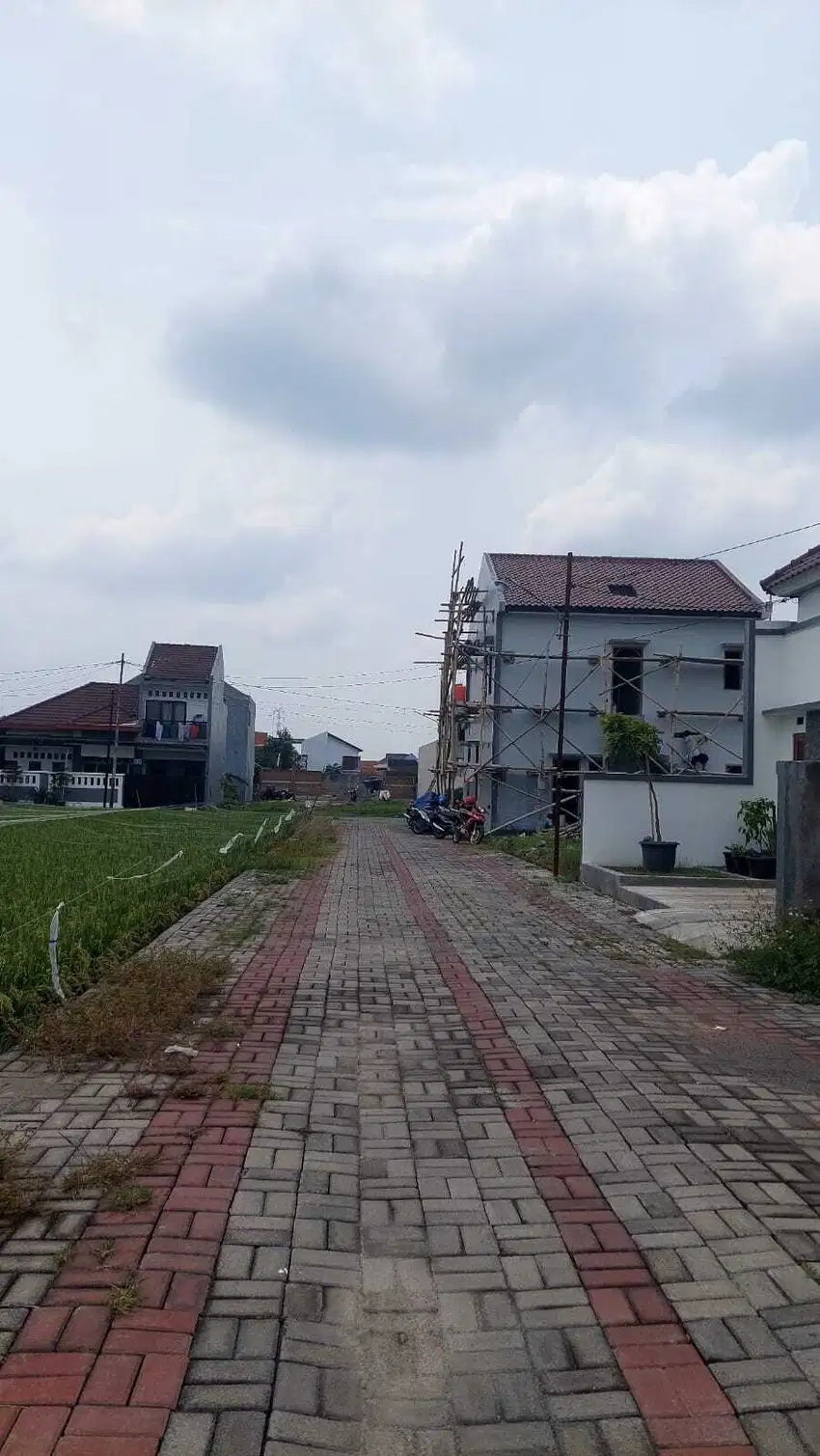 tanah kavlingan di dalam perumahan cluster di banyuanyar
