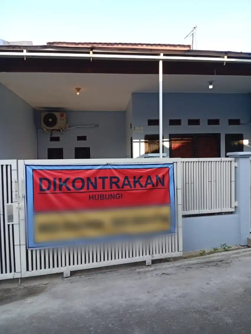 Disewakan Rumah Kondisi Rapi Selesai Renov di Komplek Bintara Bekasi