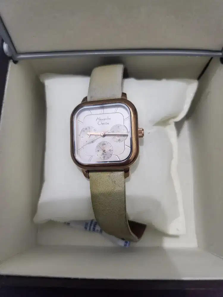 Dijual Jam Tangan Wanita Alexandre Christie