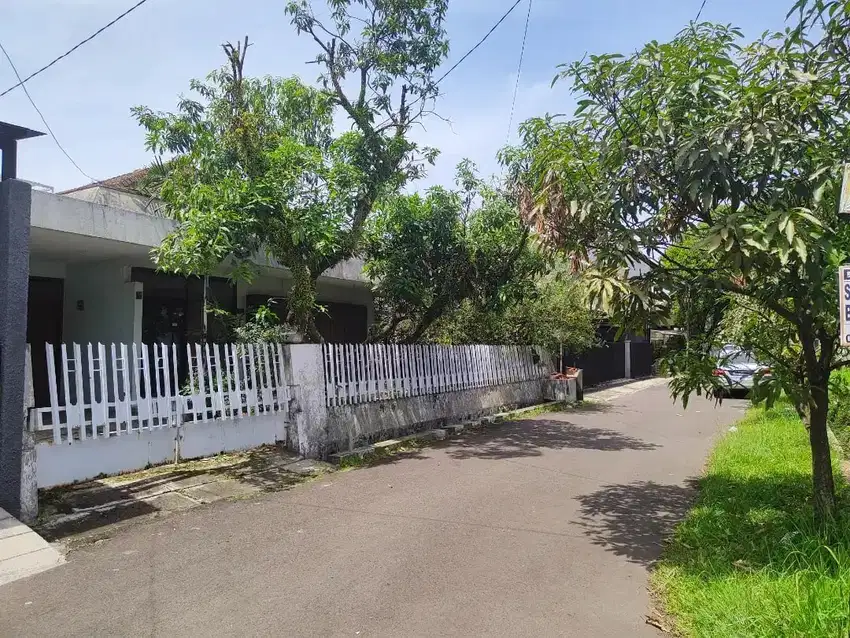 Rumah Hitung Tanah di Jalan Alat Musik Turangga