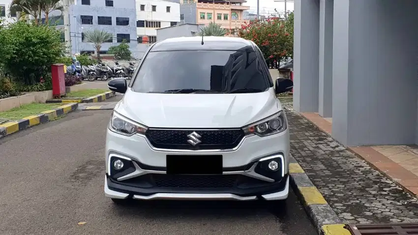 [ LOW KM ] Suzuki Ertiga 1.5 Hybrid SS AT Putih Metalik 2024/2025