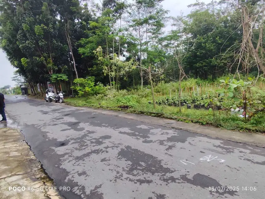 Tanah Pekarangan di dekat UII
