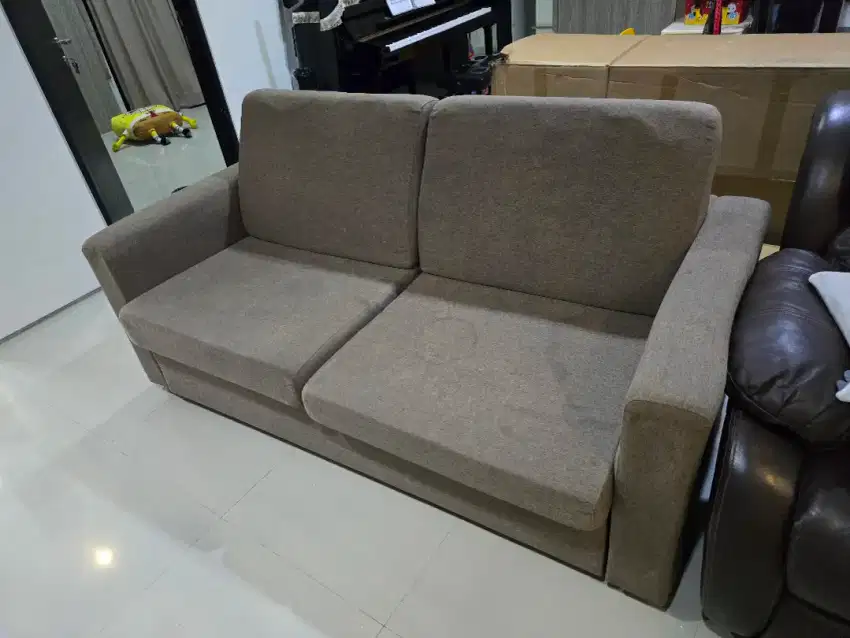 Sofabed 2 seater bekas