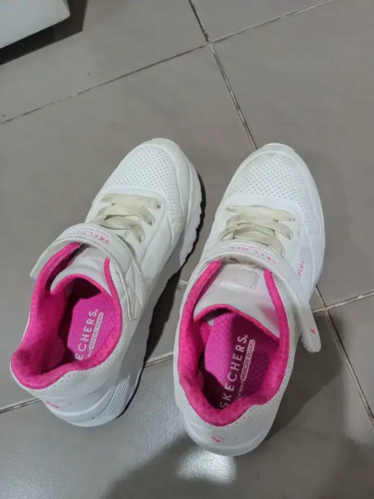 sepatu anak asli skechers ukuran 33