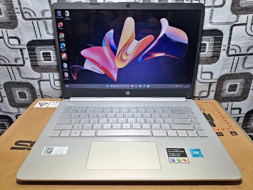 Laptop HP 14s-dq3109TU Celeron N4500 RAM 8GB SSD 256GB