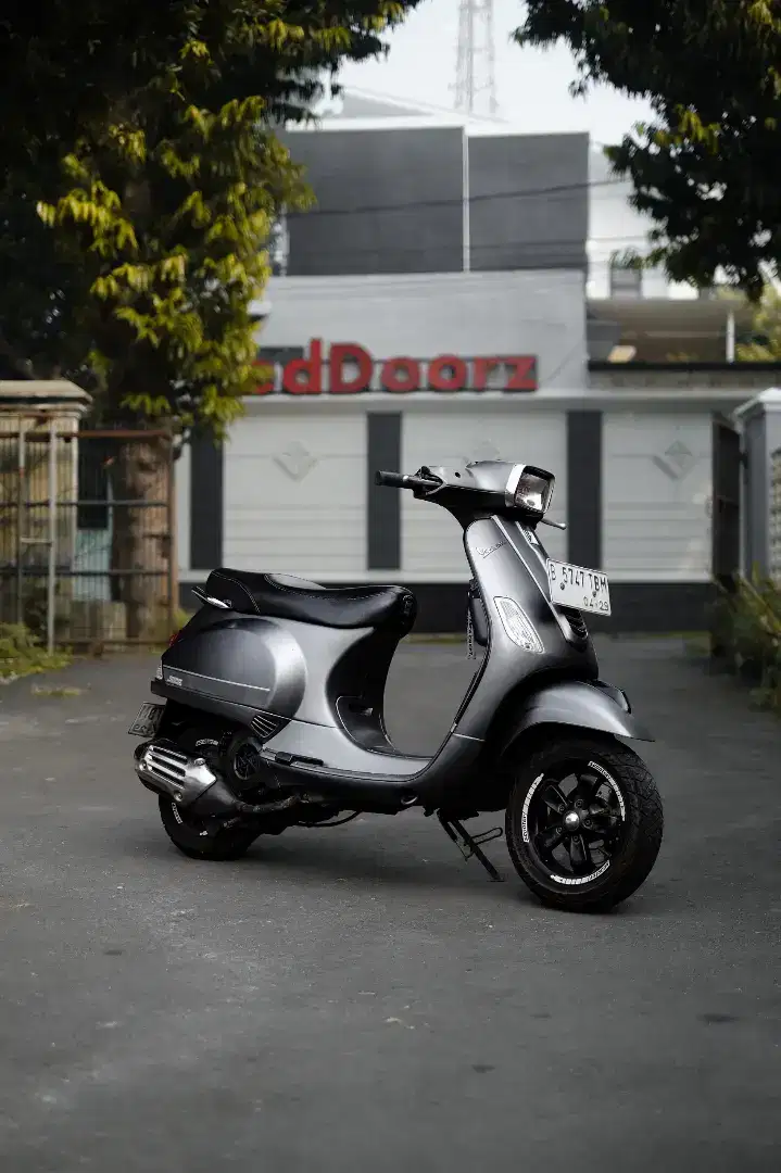 PIAGGIO VESPA MATIC S 125 IGET TAHUN 2019
