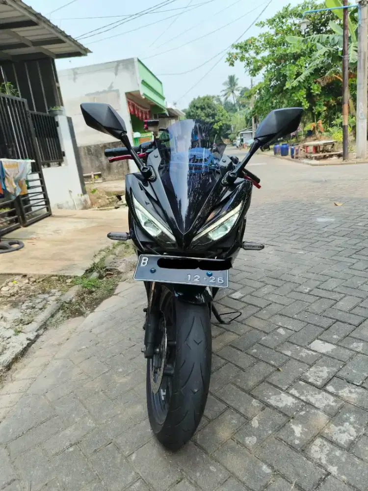 CBR 150R 2016 bulan 12 Like New