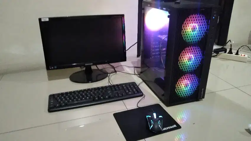 KOMPUTER PC CORE I5 RAM 16GB