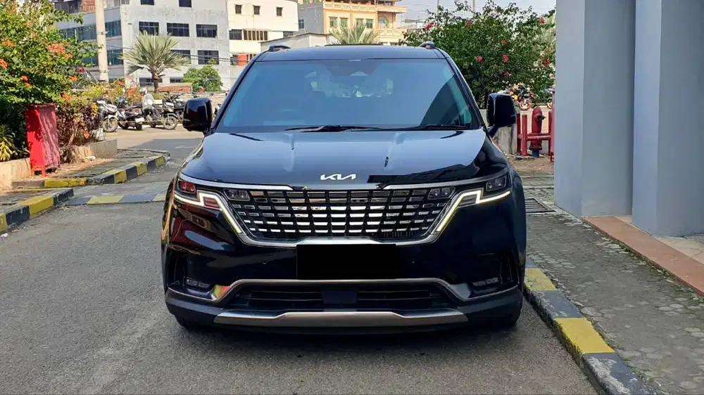 Kia Grand Carnival Premiere 2.2 CRDi Diesel 11 Seater 2023 Like New