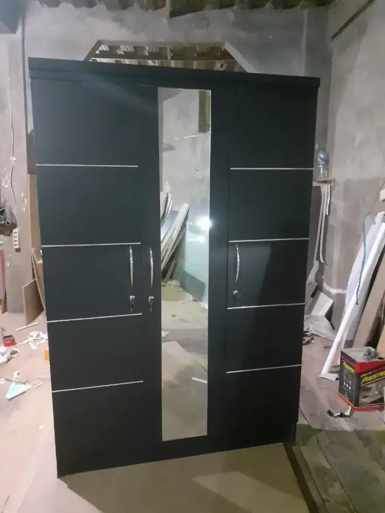 BISA COD LEMARI PAKAIAN PINTU 3 BARU