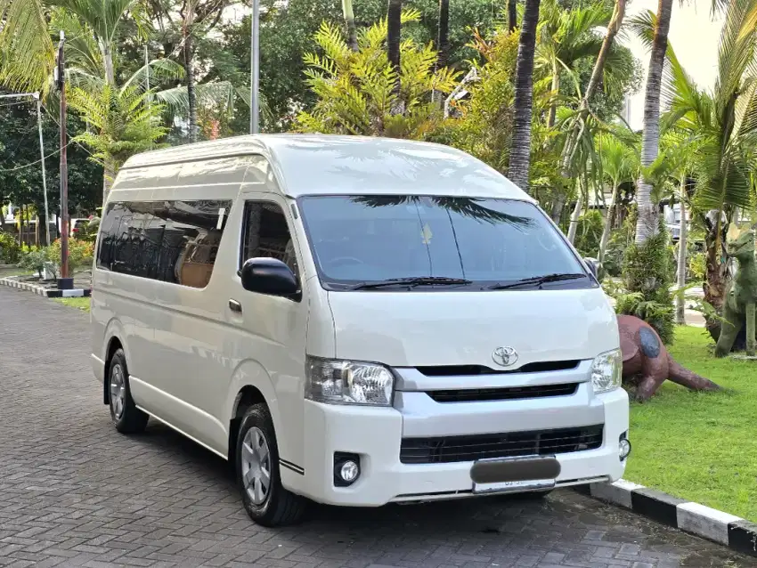 KM BARU 30 RB! TOYOTA NEW HIACE COMMUTER DIESEL  MANUAL HI ACE 2020