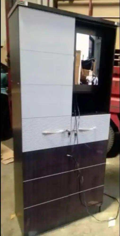 Lemari Pakaian 2 Pintu Kaca Masuk NAD-2195 KM