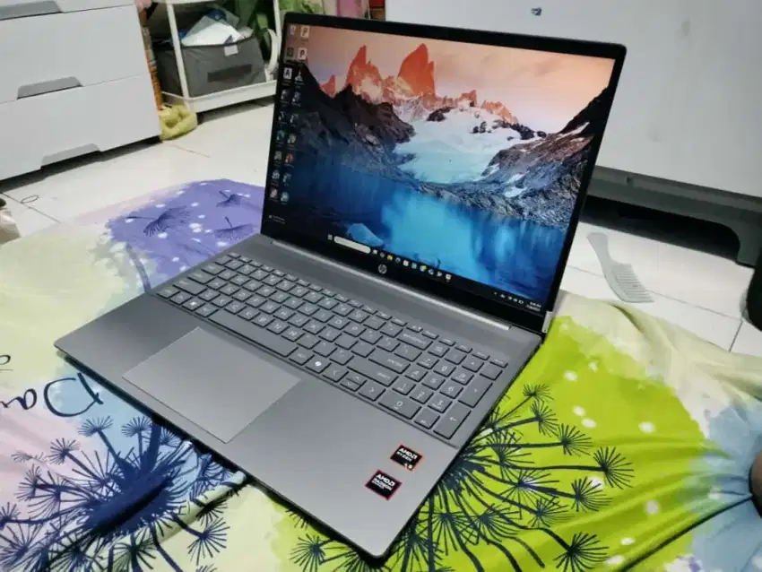 HP Pavilion 16 AMD RYZEN 7