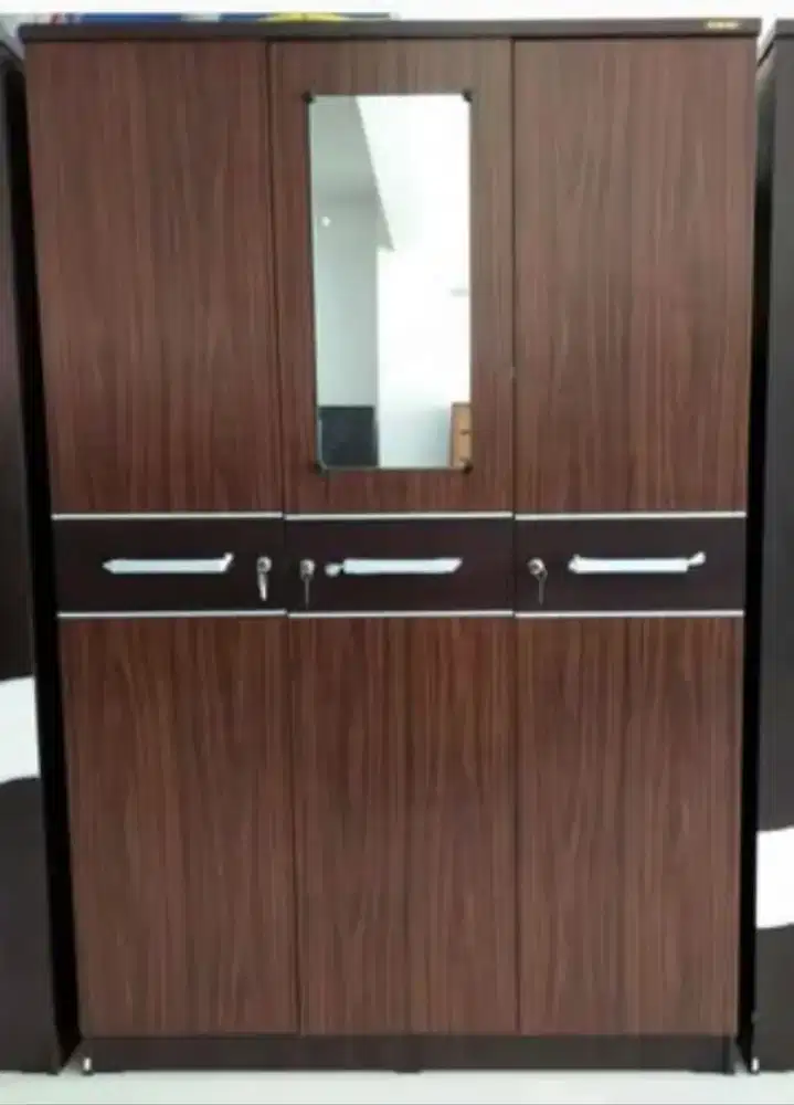 Lemari Pakaian 3 Pintu Kaca Luar Astrobox New Century 3P