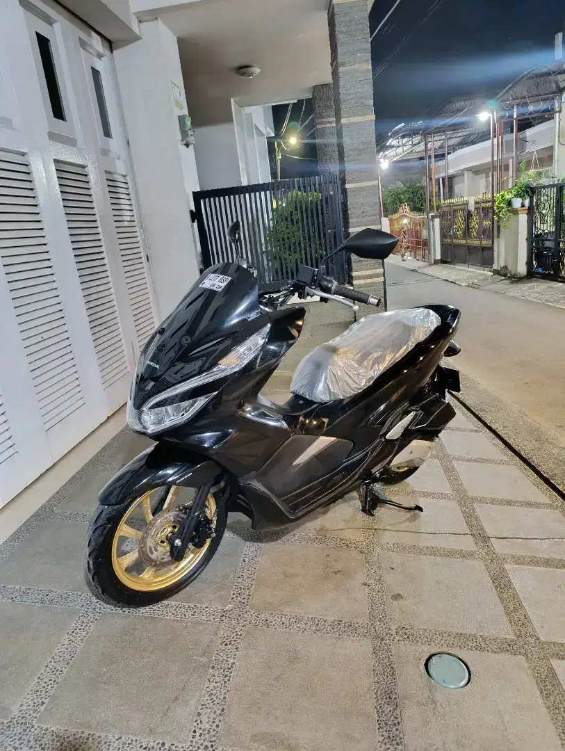 Bissmillah dijual motor Honda PCX 2018 istimewa