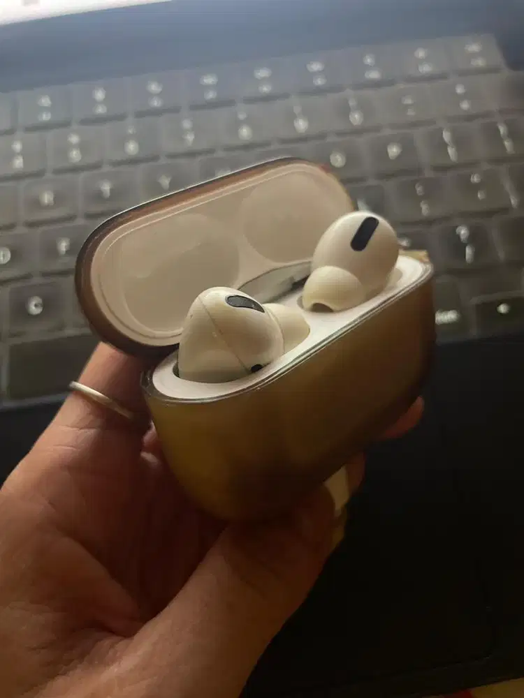 Dijual AirPods Pro (Gen 1) Pemakaian Pribadi (Nego)
