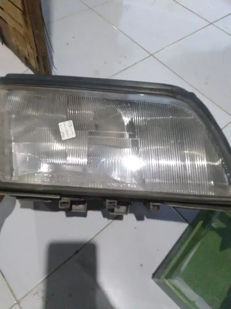 Headlamp  kanan mercedes w202 prefacelift