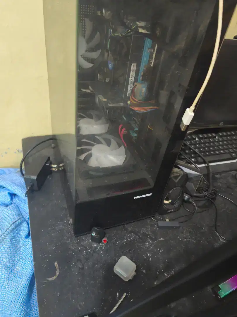 Paket lengkap computer gaming second like new